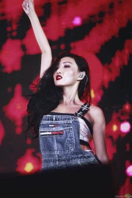  Concert Harmony of Hearts avec Hwasa: Une Explosion de Talent et d'Émotions!