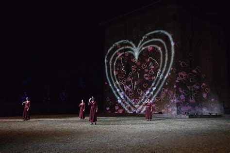 Le Concert Electrique de Pixie Wiesel: Une Nuit Inoubliable sous les Etoiles du Cap !