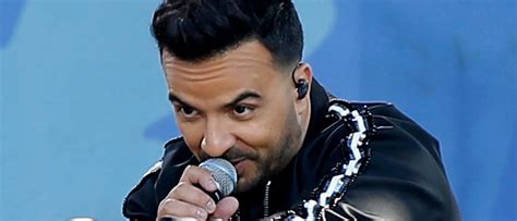 Le Concert Inoubliable de Luis Fonsi: Un Fusion Explosive de Musique Latine et Rythmes Pulsants!